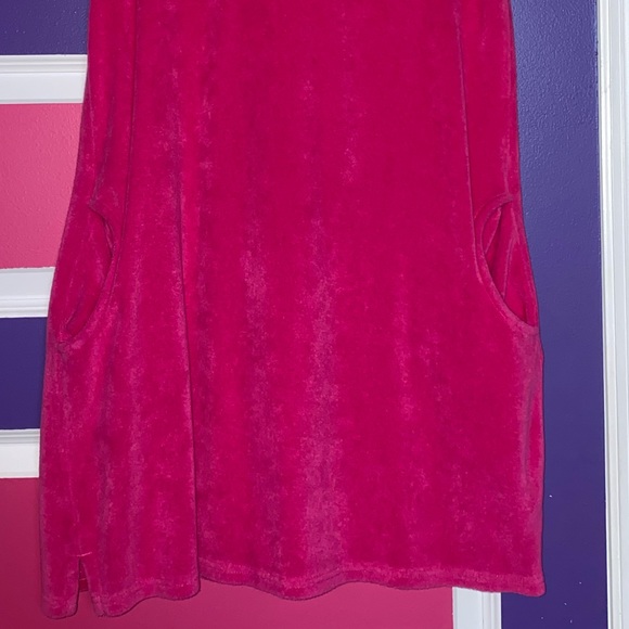 Hot Pink Robe - Picture 2 of 2